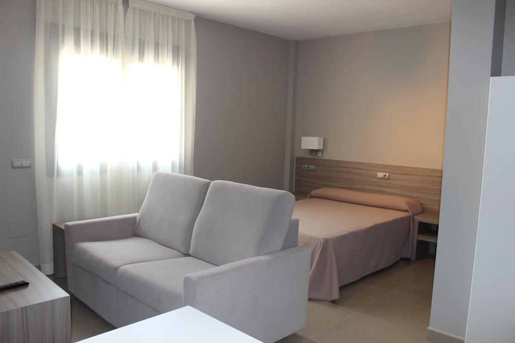 Hotel Miguel Sanchez Alhaurin de la Torre Bilik gambar
