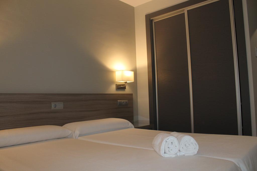 Hotel Miguel Sanchez Alhaurin de la Torre Luaran gambar