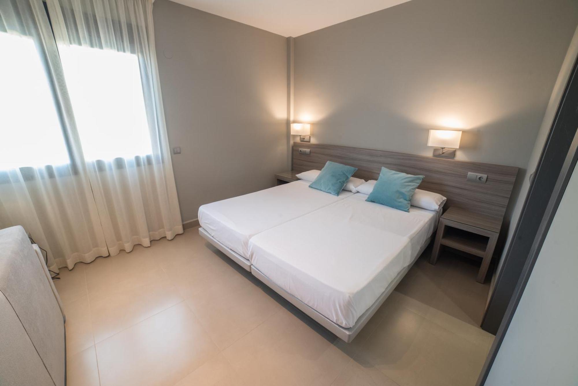 Hotel Miguel Sanchez Alhaurin de la Torre Bilik gambar