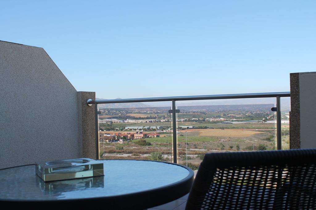 Hotel Miguel Sanchez Alhaurin de la Torre Luaran gambar