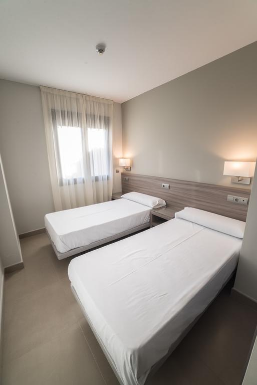 Hotel Miguel Sanchez Alhaurin de la Torre Luaran gambar
