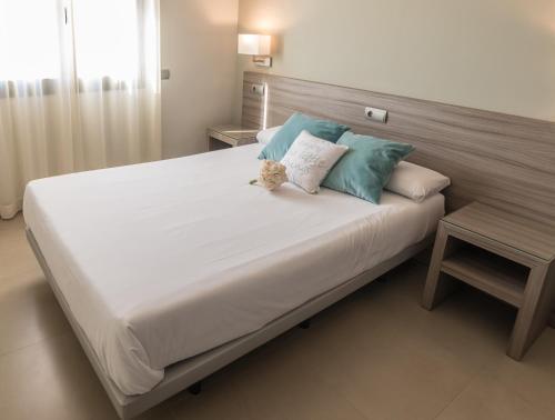 Hotel Miguel Sanchez Alhaurin de la Torre Luaran gambar